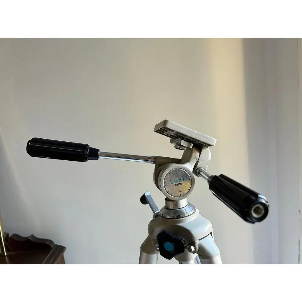 Metal Vintage Vivitar 2300 Tripod In Excellent Working Condition Made in Japan